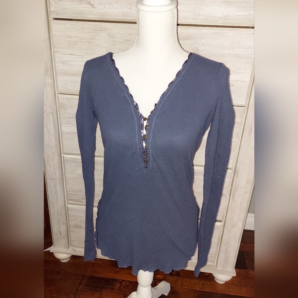 Maurcies Top Long Sleeve waffle look navy blue size medium